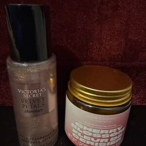 Victoria's Secret Velvet Petals & cherry blossom body scrub 🌸